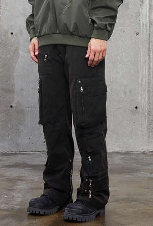 Premium Cargo Pants for Global Streetwear Fans Versatile designs crafted for comfort and style, catering to streetwear enthusiasts of all genders. Discover the latest trends from top international brands, curated for the global style community.