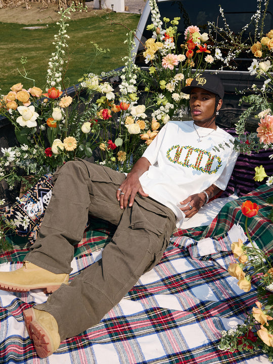 MEDM Capsule Wreath Embroidery Tee