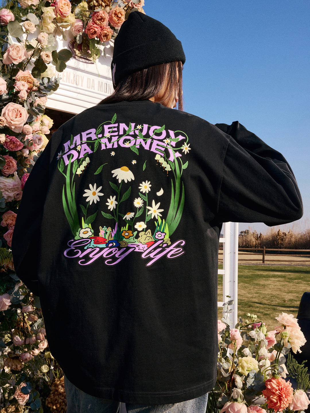 MEDM Embroidered Flowers Letters Long Sleeved Tee