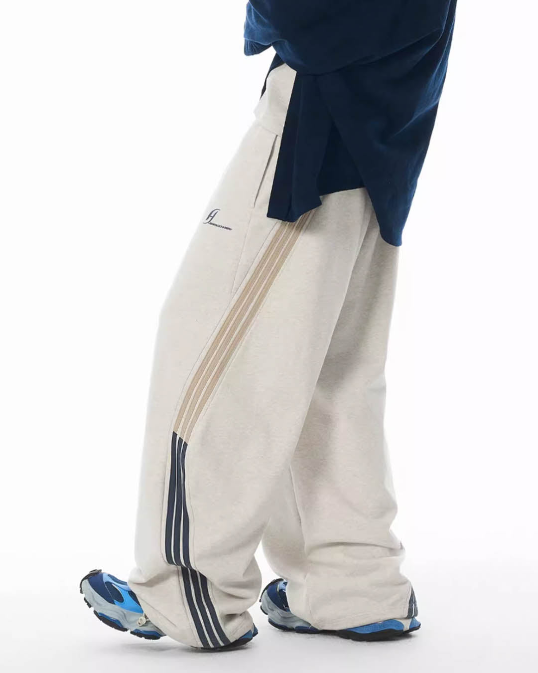 JHYQ Side Stripe Baggy Sweatpants | Face 3 Face