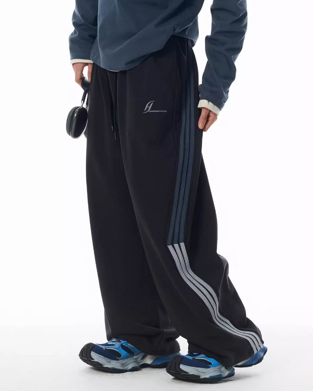 JHYQ Side Stripe Baggy Sweatpants | Face 3 Face