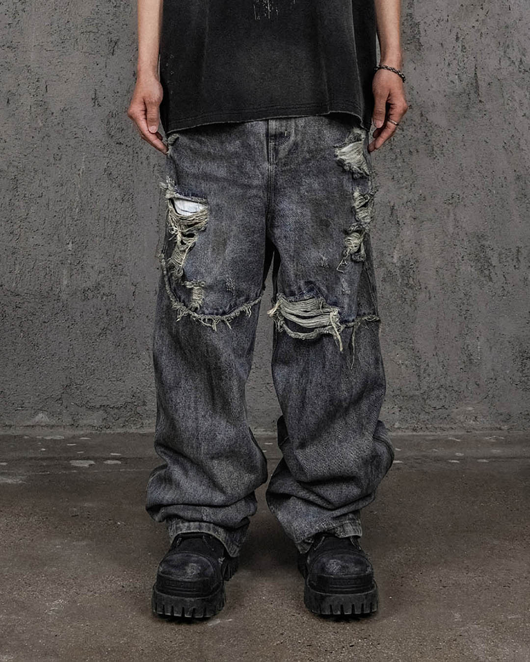 UNDERWATER Dirty Dye Damaged Splicing Baggy Jeans | Face 3 Face