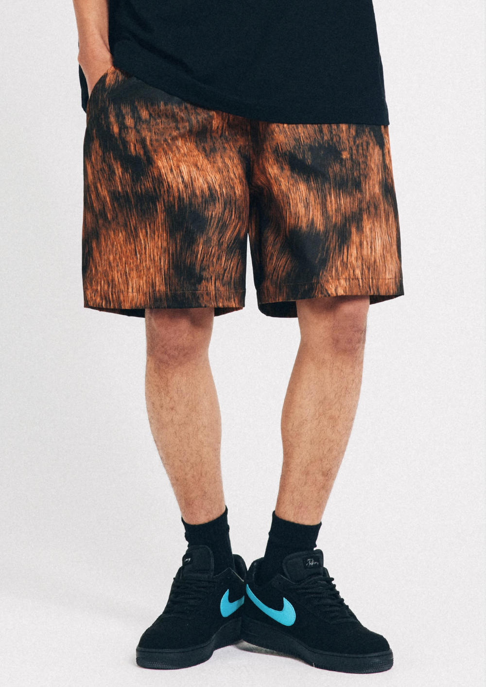 ANTIDOTE Woodgrain Print Shorts