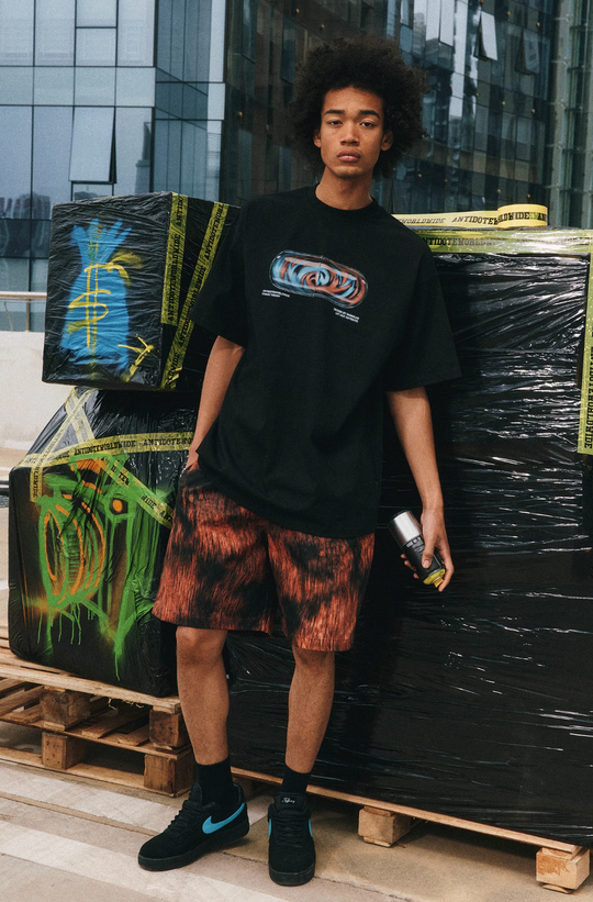 ANTIDOTE Woodgrain Print Shorts