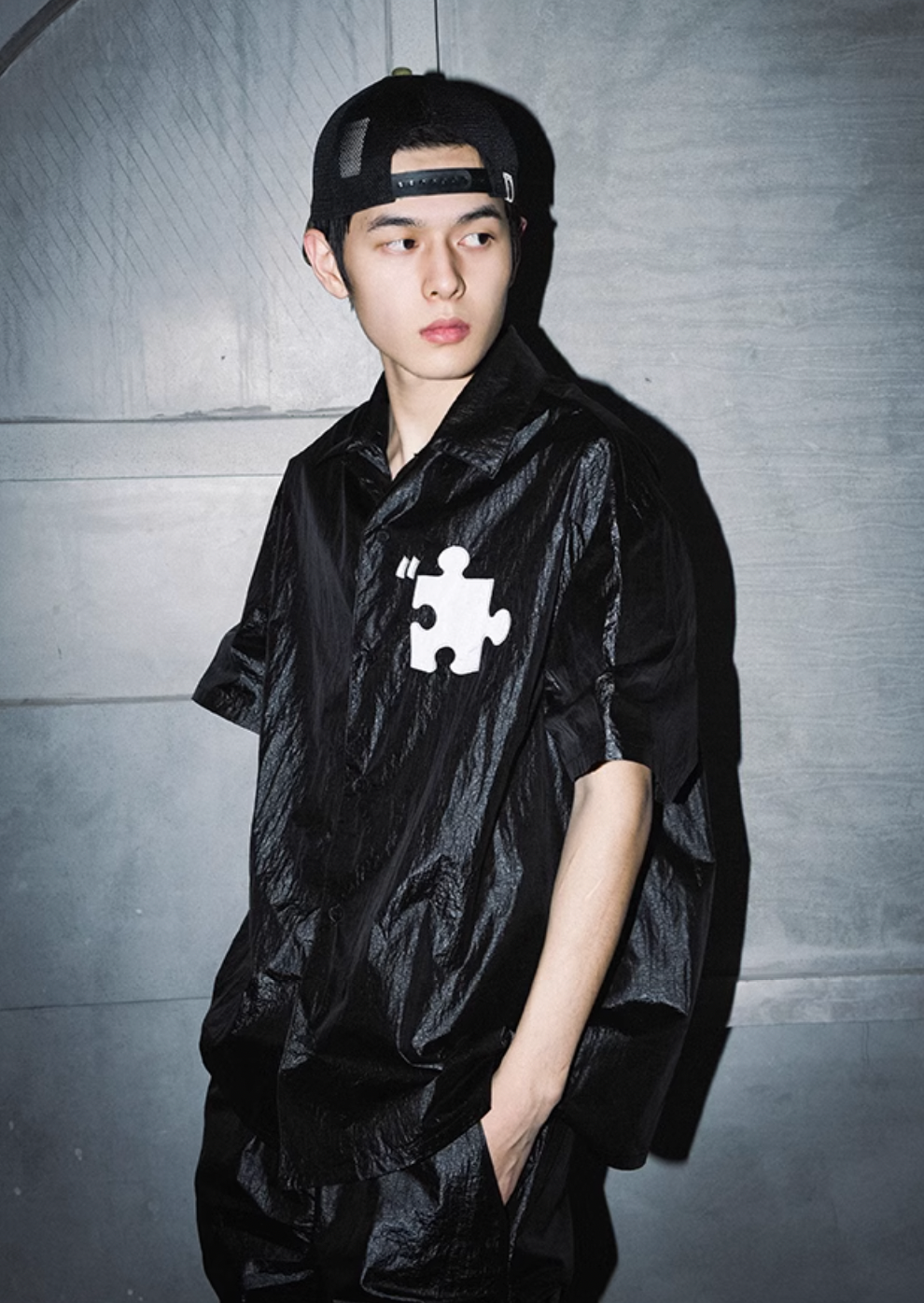 YADcrew Plastic Pattern Fabric Short Sleeved Shirt