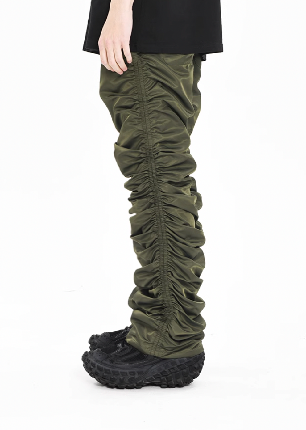 YADcrew Super Pleated Pants