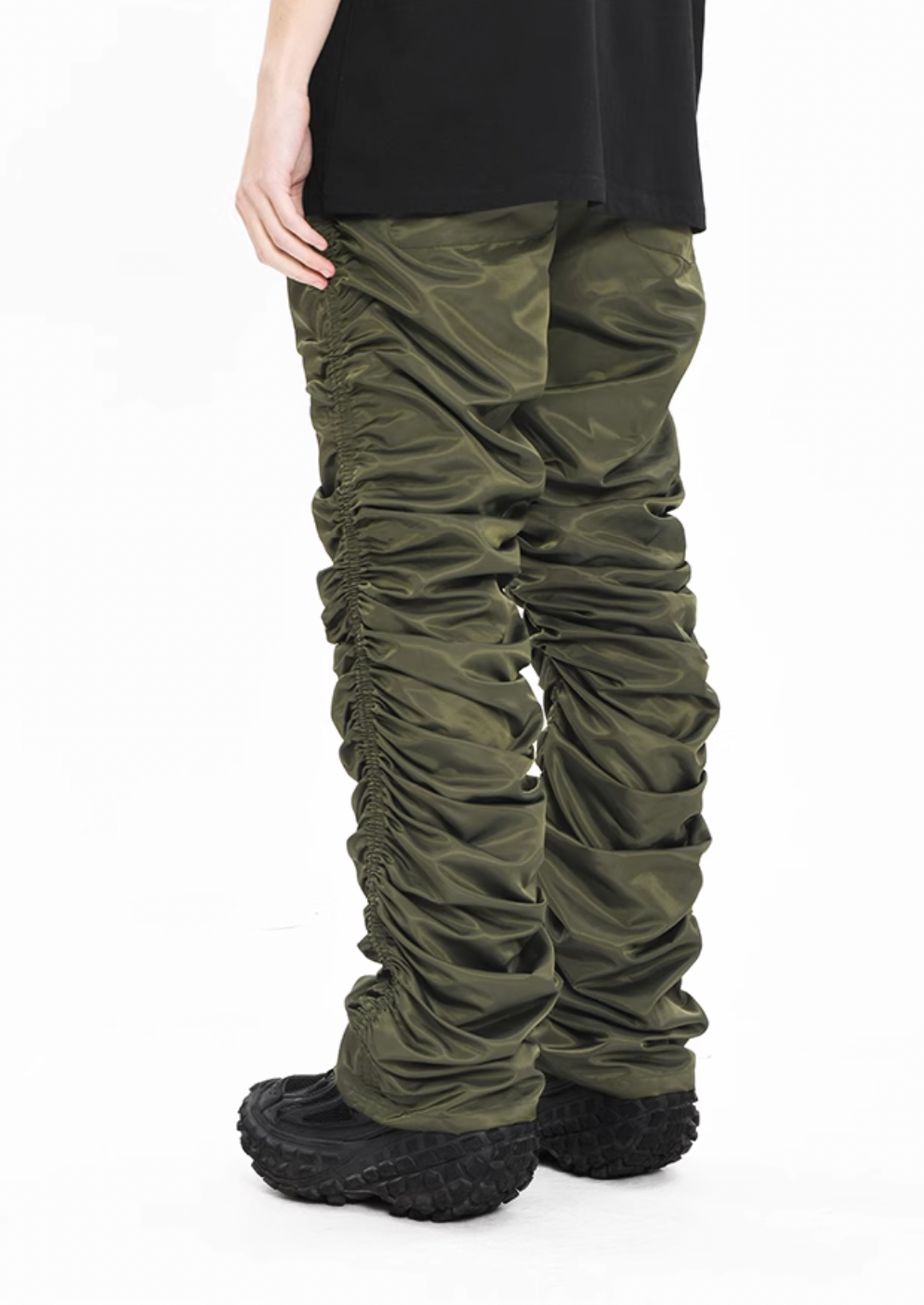 YADcrew Super Pleated Pants