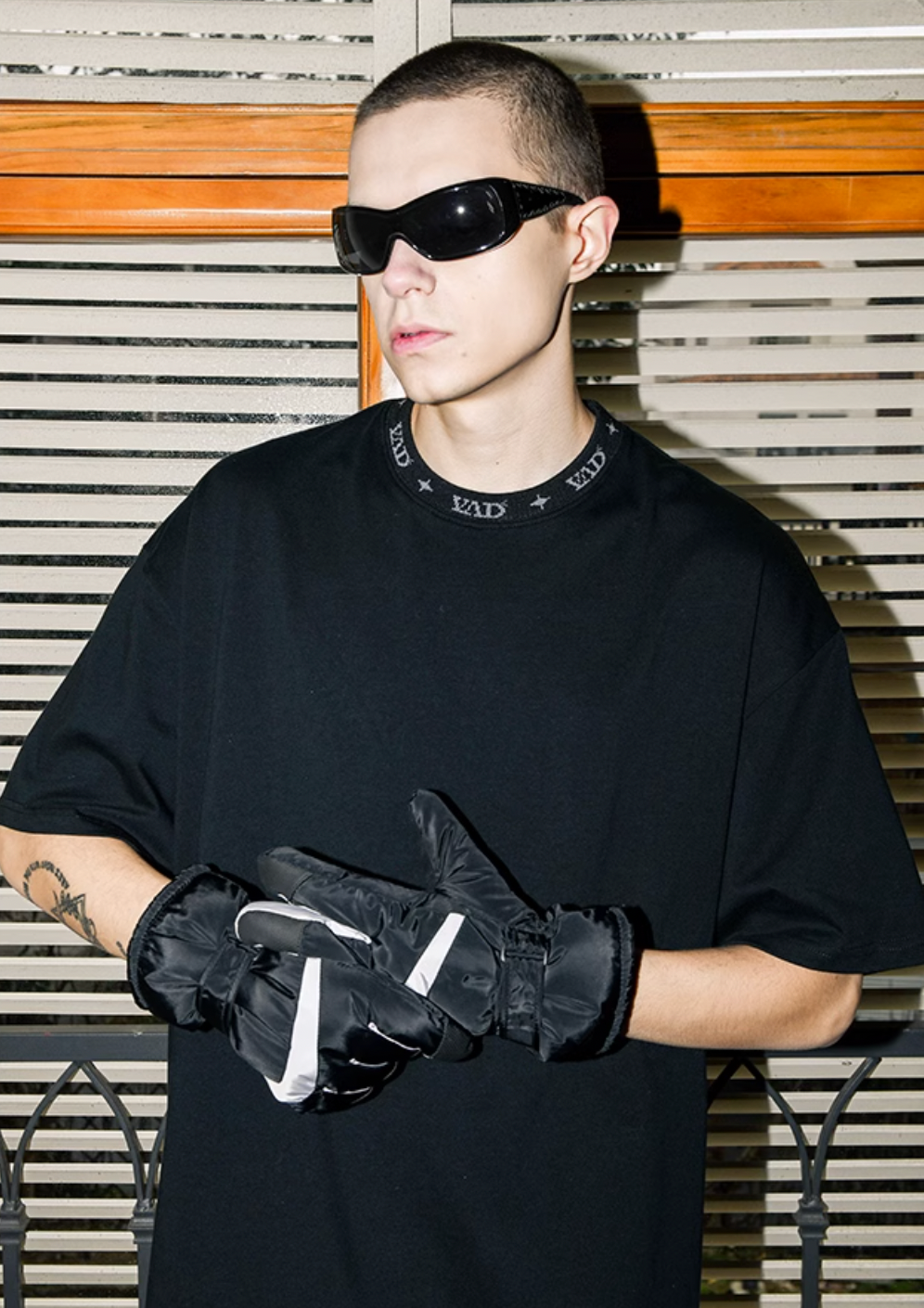 YADcrew Ribbed Jacquard Process Tee