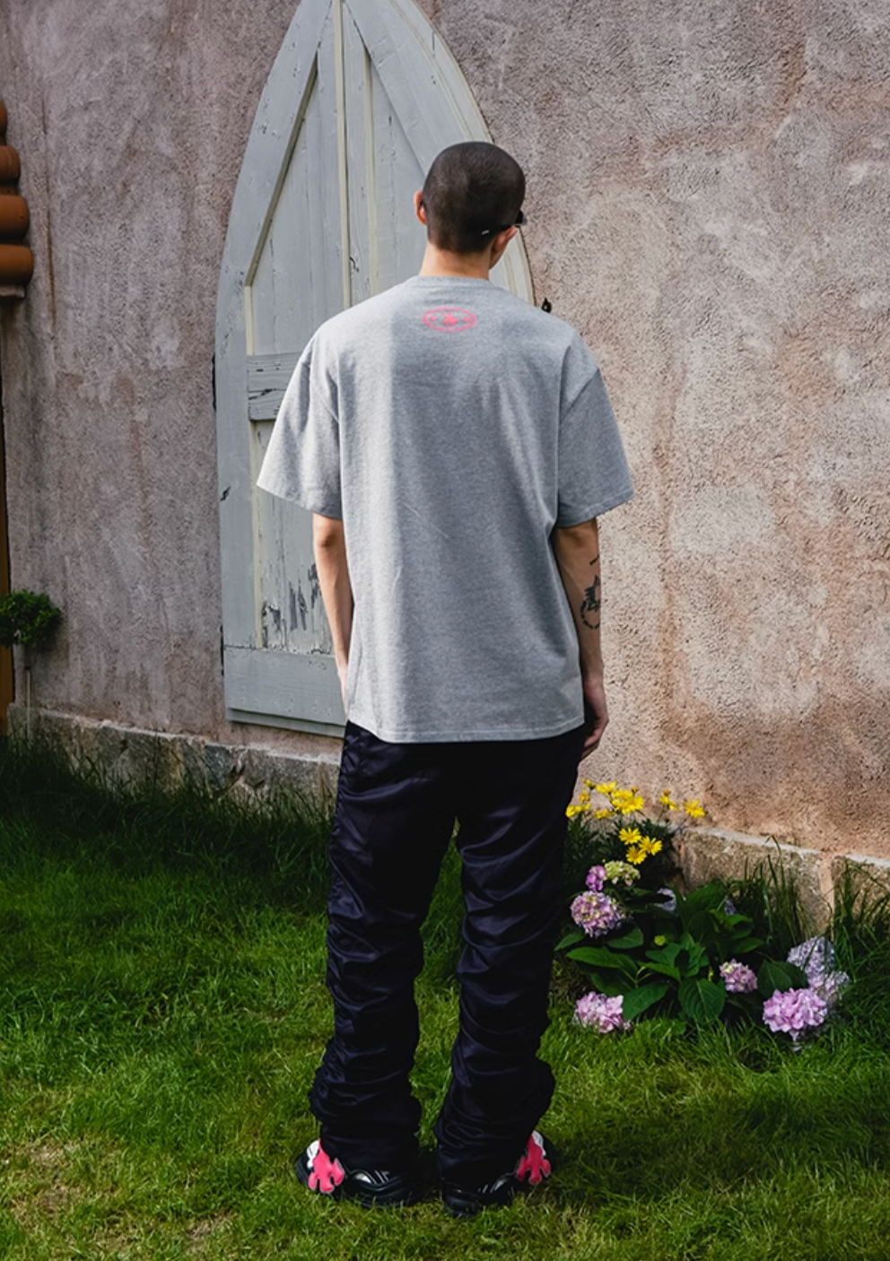 YADcrew 'Peach Blossom Luck' foam Tee