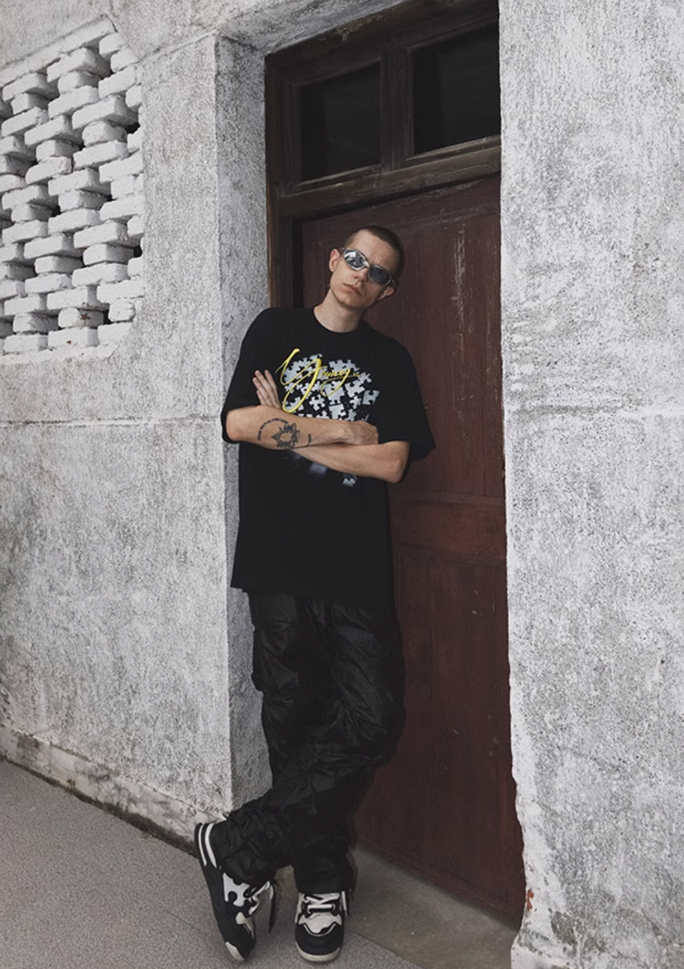 YADcrew Jigsaw Black Hole Tee