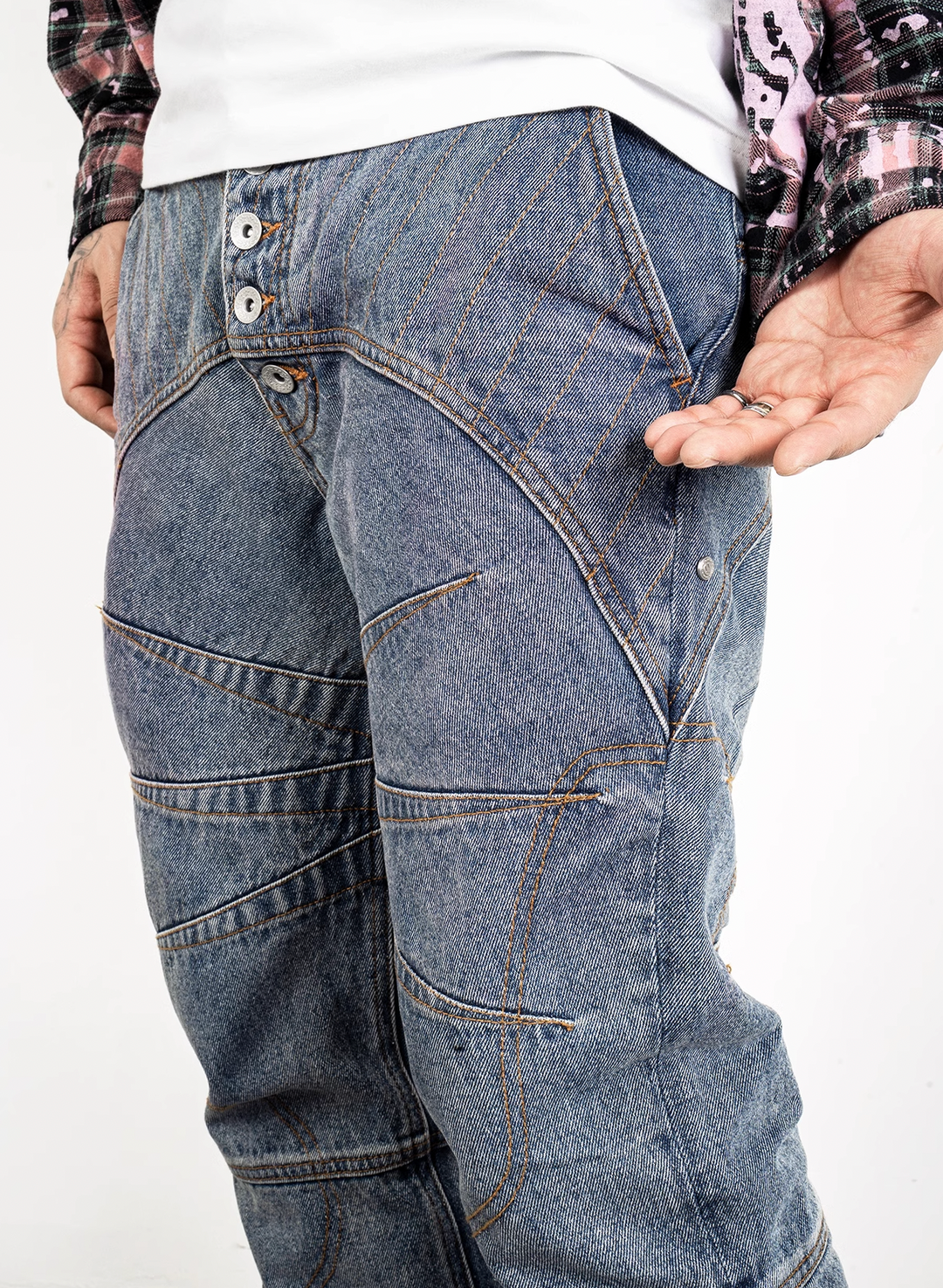 EVILKNIGHT(EK) Tailored Stitching Embroidery Flared Denim Pants