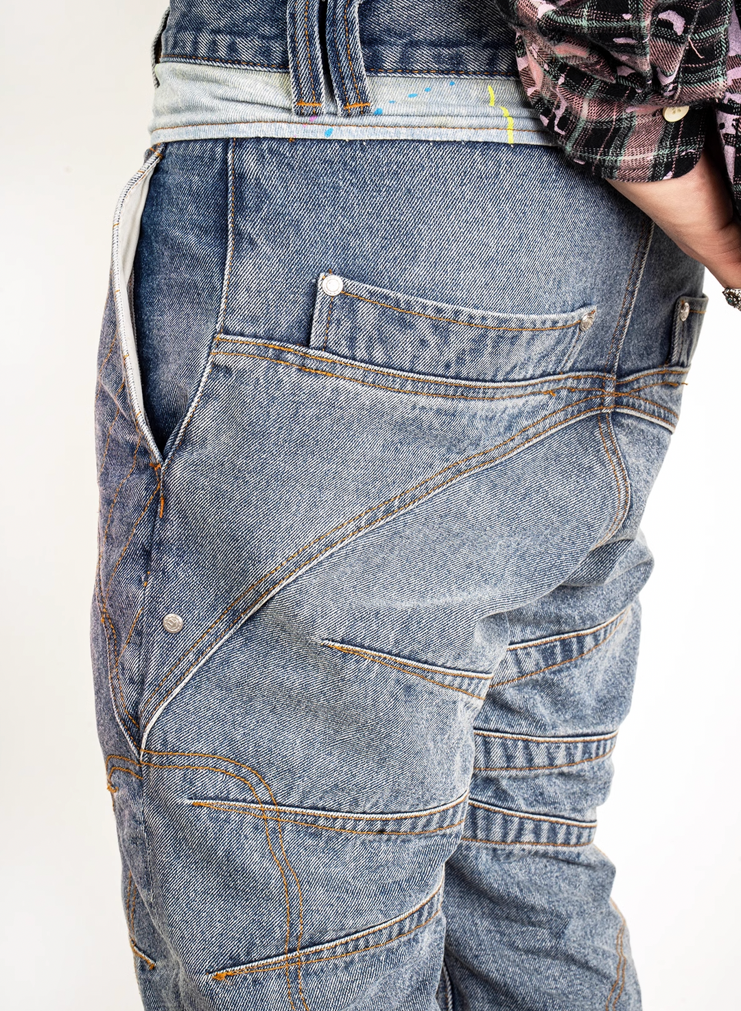 EVILKNIGHT(EK) Tailored Stitching Embroidery Flared Denim Pants