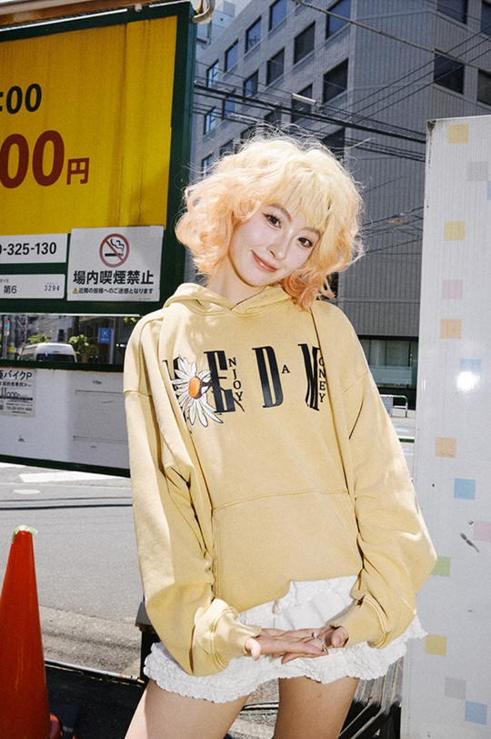 MEDM Daisy Logo Print Hoodie