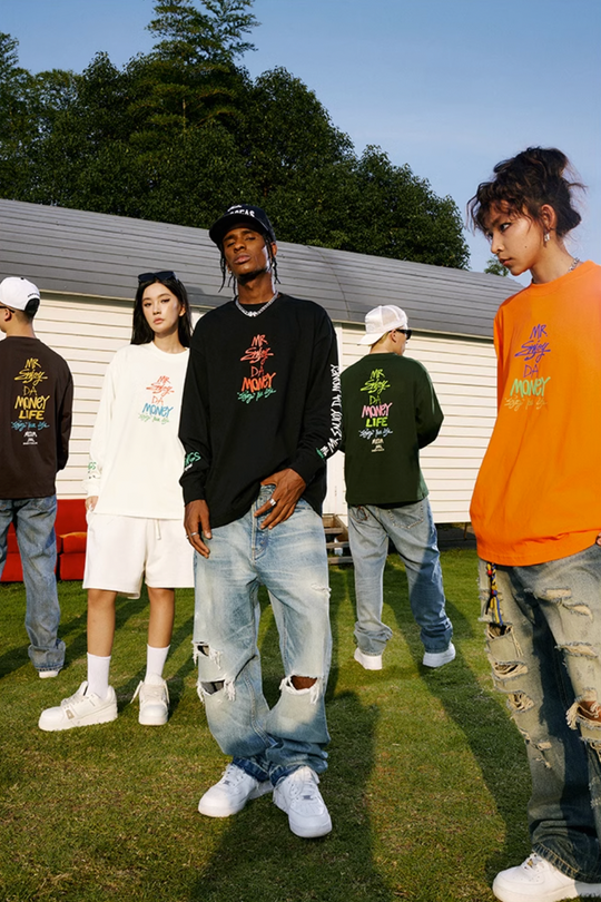 MEDM Graffiti Letters Foam Long Sleeved Tee