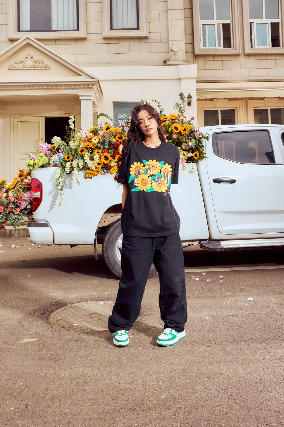 MEDM Sunflower Turtle Print Tee