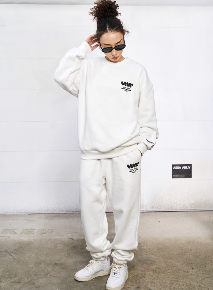 VOTE VVVVOTE Basic Crew Neck Sweatshirt