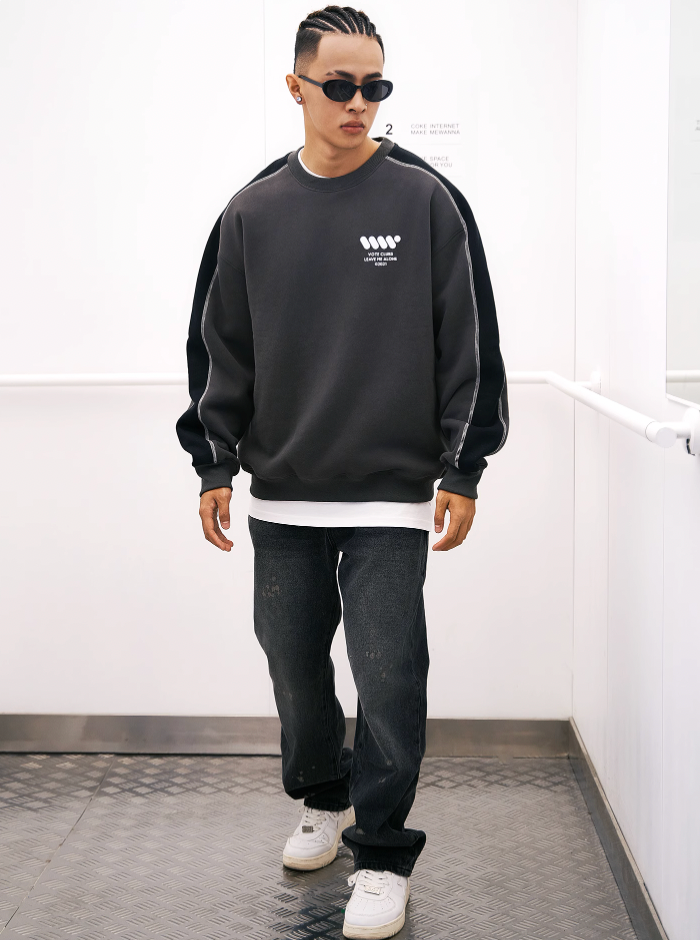 VOTE VVVVOTE Color Blocked Striped Sweatshirt