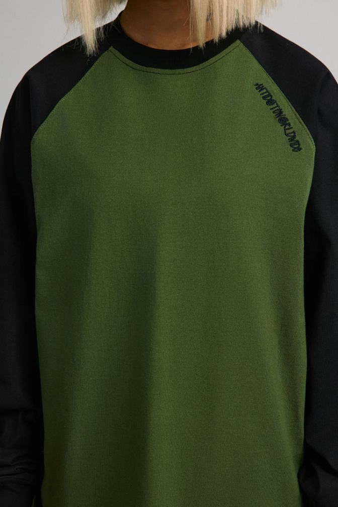 ANTIDOTE Graffiti Font Raglan Sleeve Tee