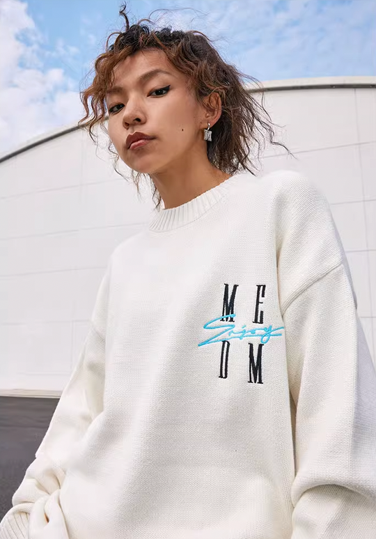 MEDM Basic Embroidery Logo Knit Sweater