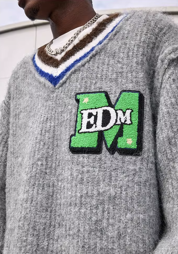 MEDM V Neck Logo Knit Sweater