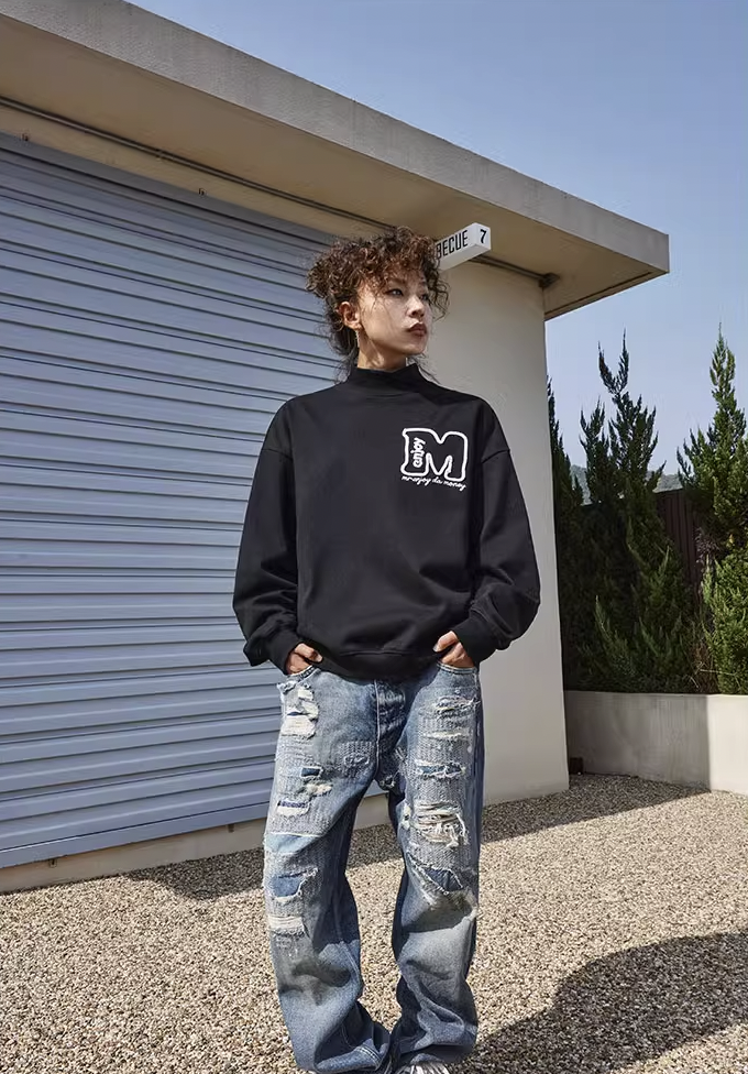MEDM Logo Half High Neck Sweatshirt
