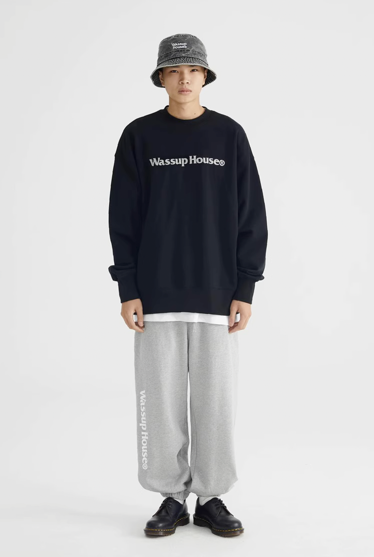 Wassup House Basic Printing Logo Sweatshirt black-2