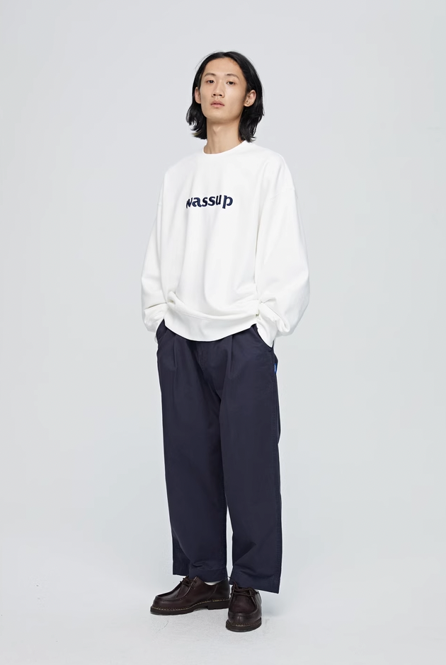 Wassup House 3D Embroidery Basic Logo Sweatshirt
