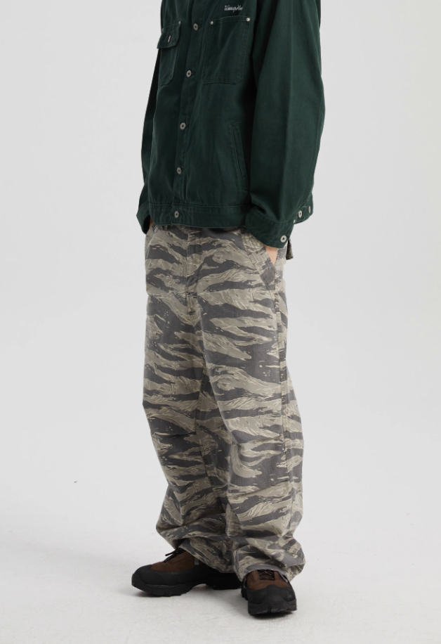Wassup House Tree Camouflage Old Work Pants