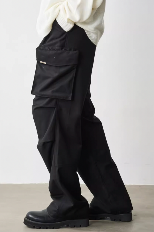 Harsh and Cruel Multi Pocket Knee Pleated Trousers