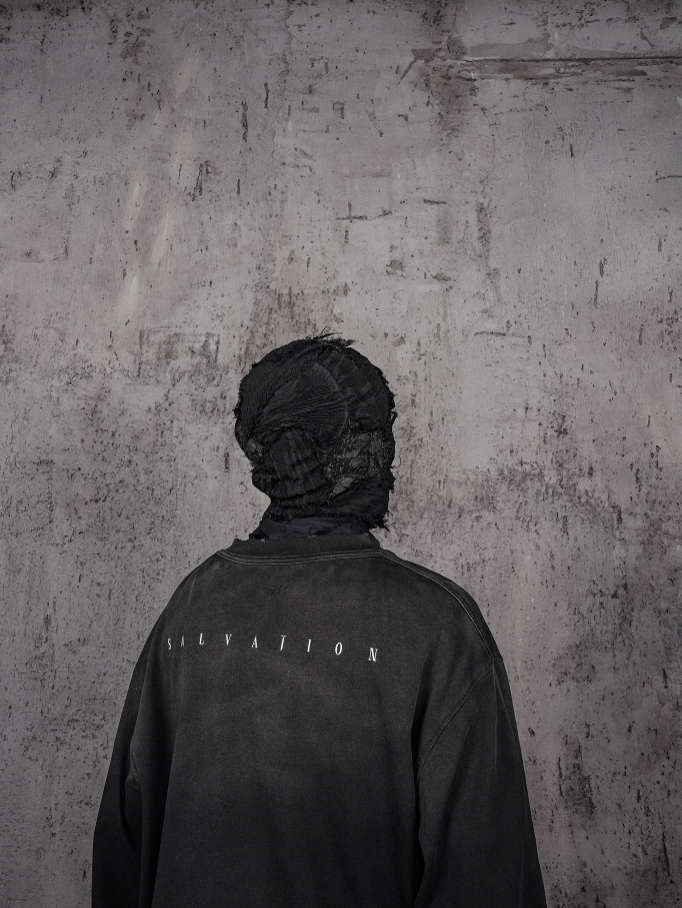 UNDERWATER Destruction Dark Printed Long Sleeve Tee