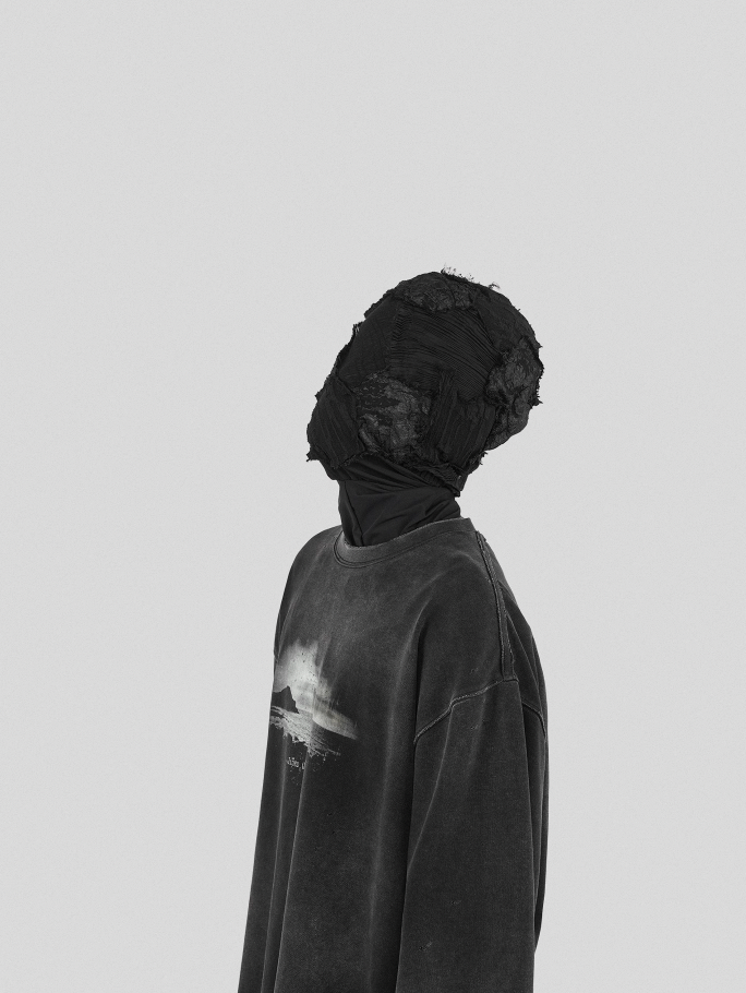 UNDERWATER Isolated Island Printed Long Sleeve Tee