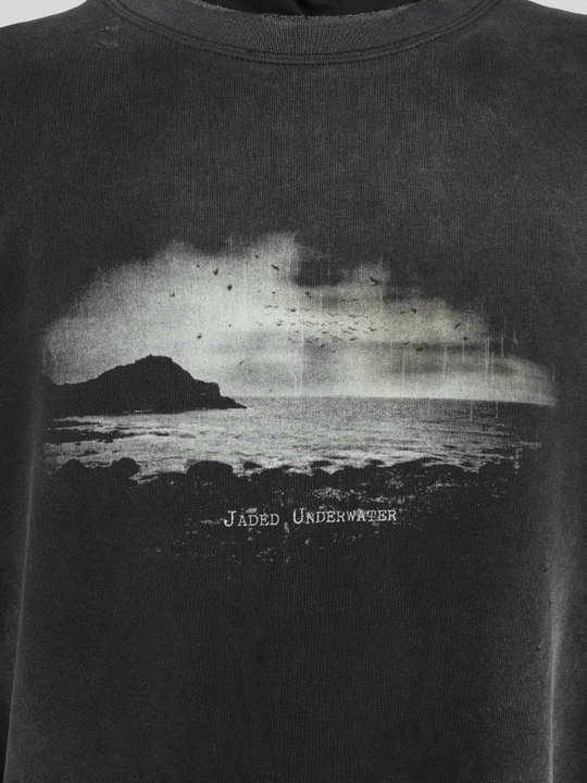 UNDERWATER Isolated Island Printed Long Sleeve Tee