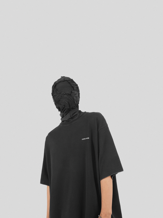 UNDERWATER Destroyed Cross Bones Print Tee