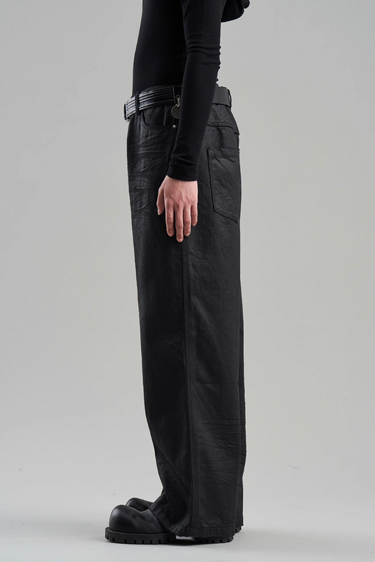 BLIND NO PLAN Coated Brushed Wax Pleated Straight Leg Pants