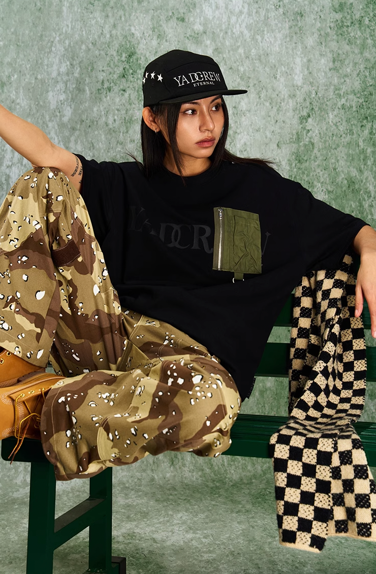 YADcrew Functional Pockets Tee