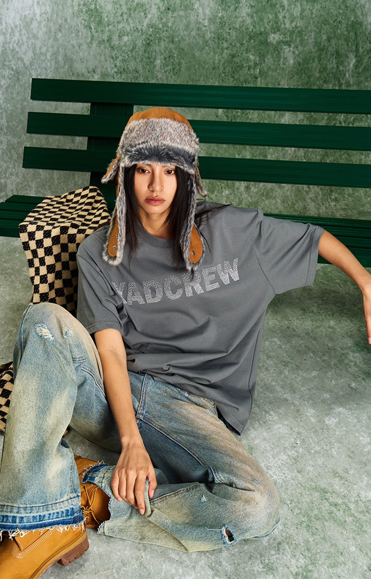 YADcrew Letter Dissipation Bead Tube Embroidery Tee