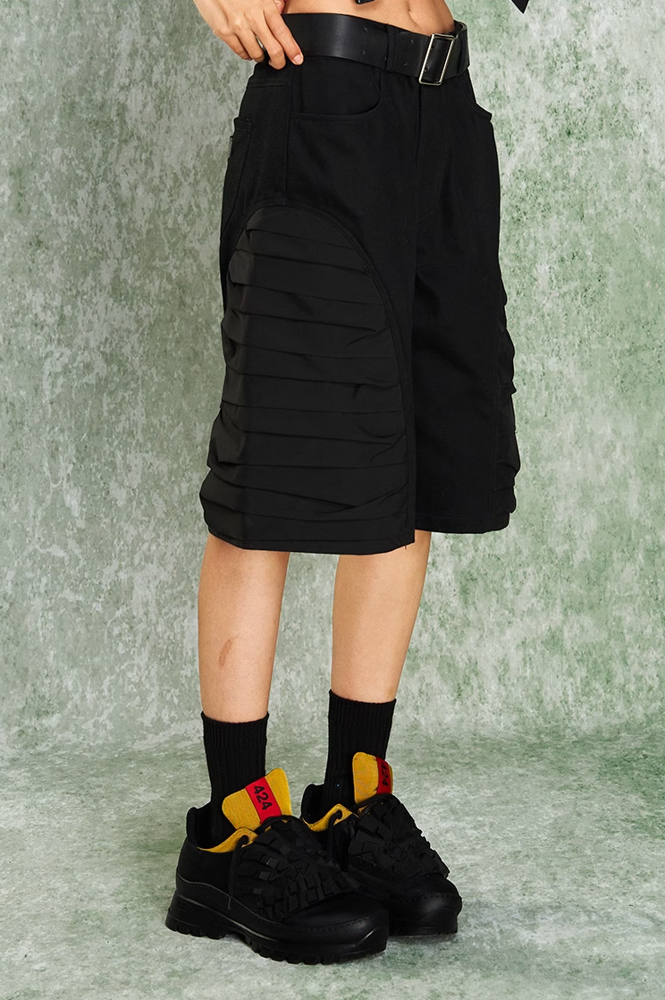 YADcrew Thousand Pleated Splicing Shorts