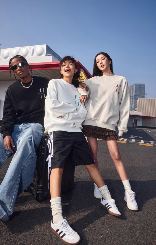 MEDM Basic Logo Sweatshirt