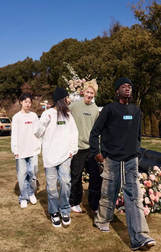 MEDM Basic Capsule Logo Letters Long Sleeved Tee