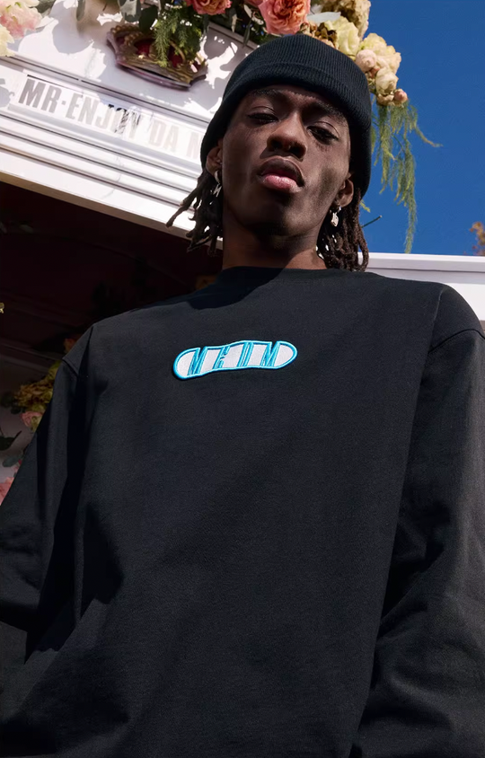 MEDM Basic Capsule Logo Letters Long Sleeved Tee