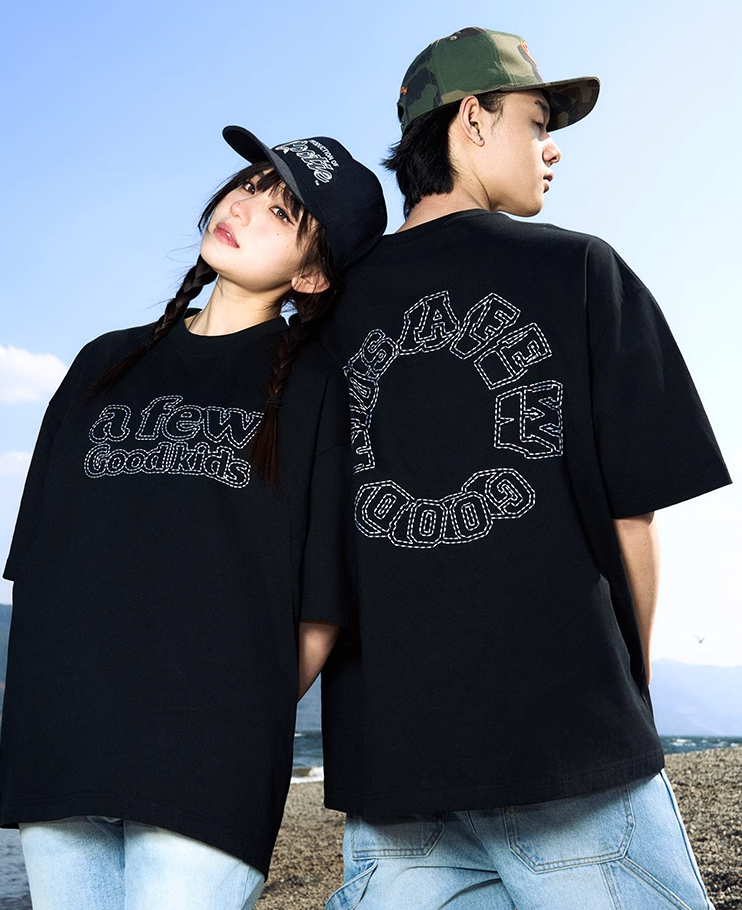 AFGK Ring Dotted Line Embroidery Tee