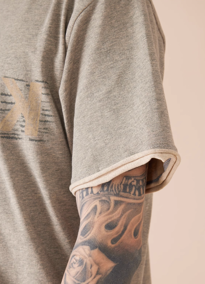 EVILKNIGHT(EK) Cross Logo Cut Off Tee