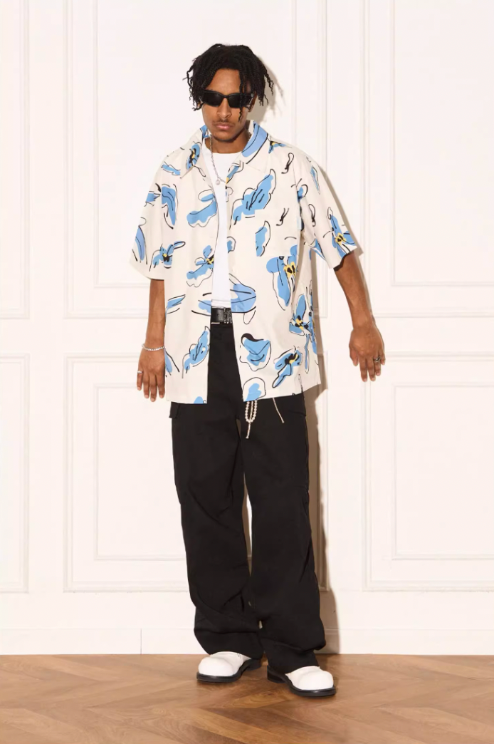 EMPTY REFERENCE White Blue Flower Short Sleeve Shirt