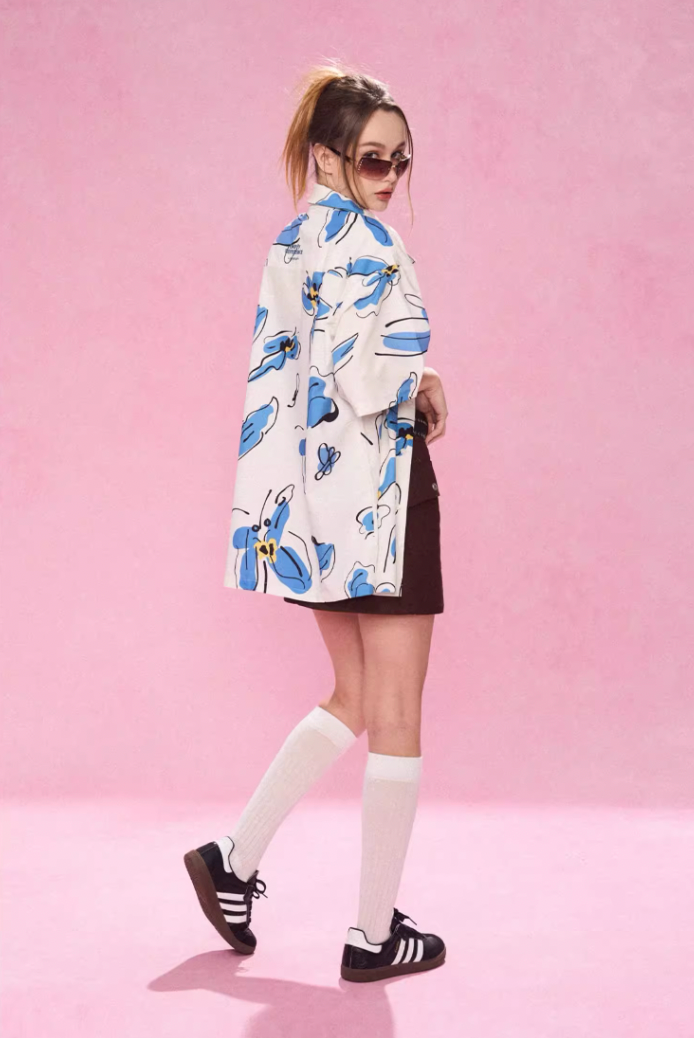 EMPTY REFERENCE White Blue Flower Short Sleeve Shirt