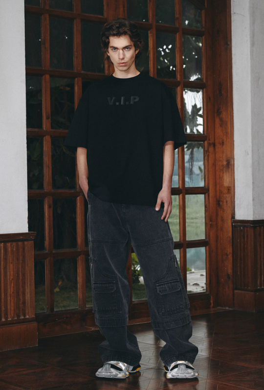 ANTIDOTE VIP Slogan Printing Tee