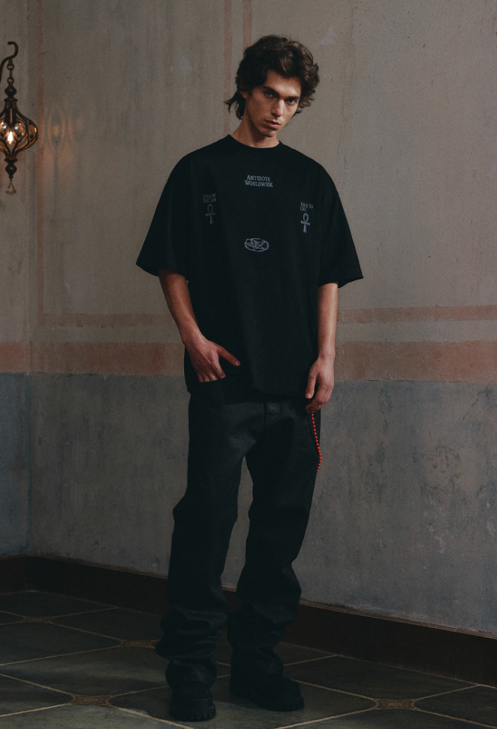 ANTIDOTE Easter Ceremony Printed Cross Letter Tee