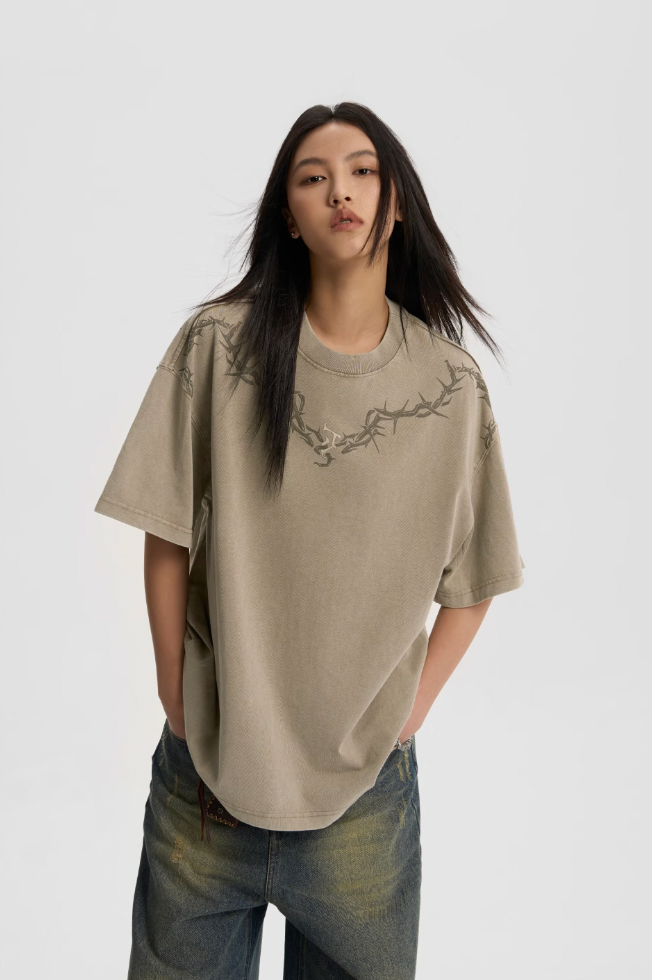 JHYQ Thorn Graphic Logo Tee