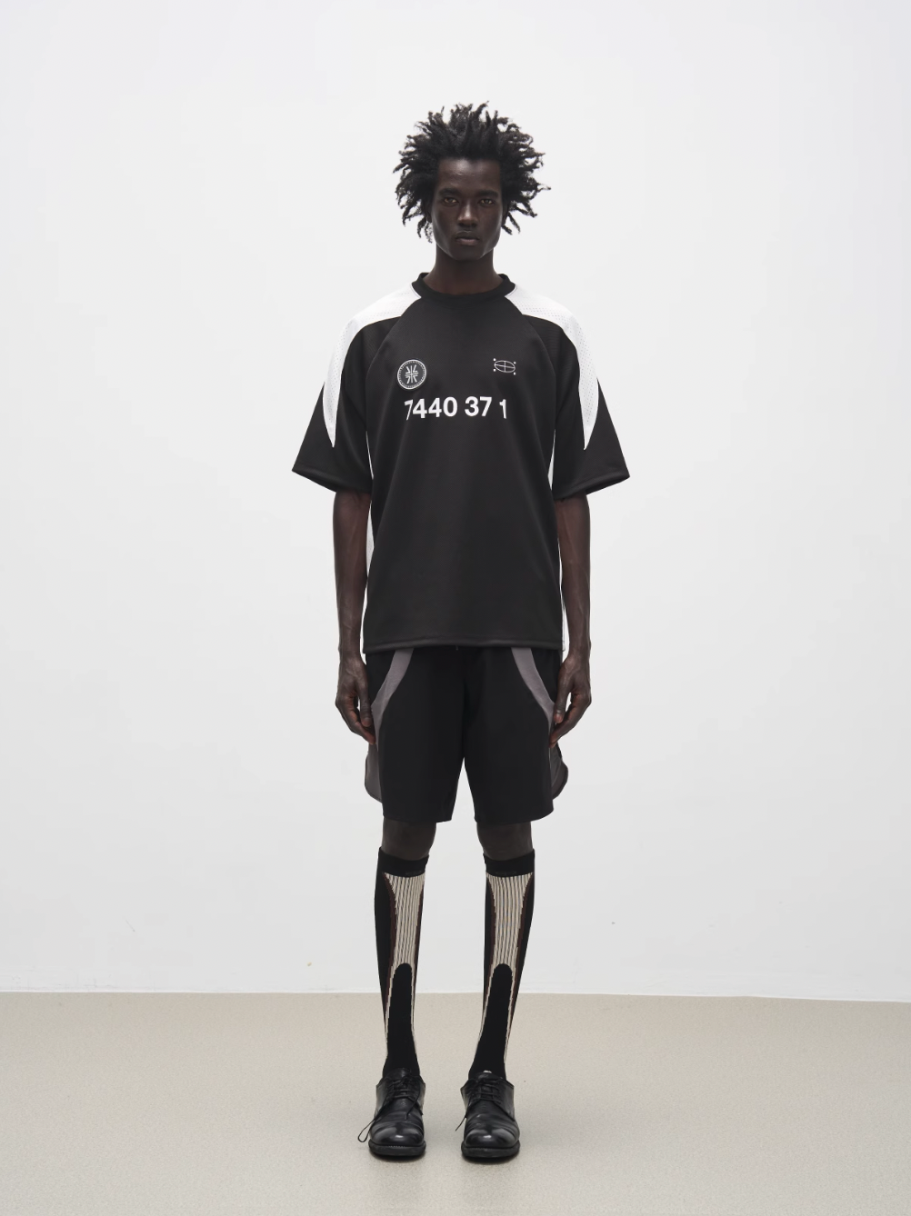 7440 37 1 Logo Triangle Mesh Patchwork Jersey Print Badge Tee | Face 3 Face