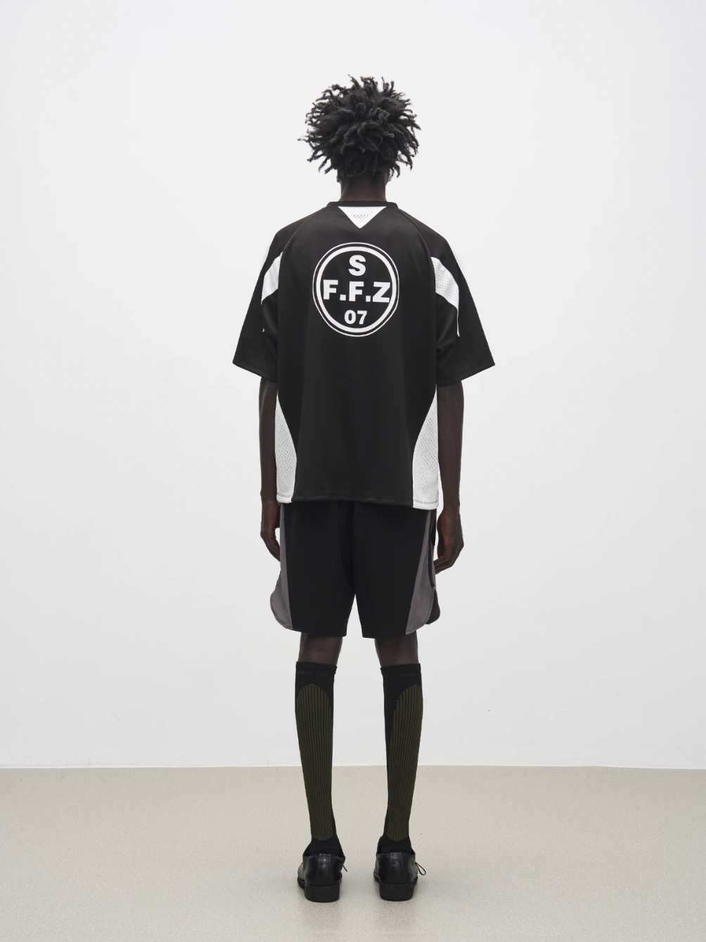 7440 37 1 Logo Triangle Mesh Patchwork Jersey Print Badge Tee | Face 3 Face