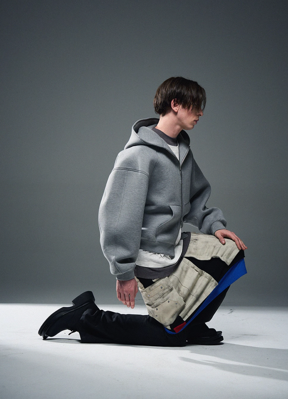 BLIND NO PLAN Embroidered Plunging Sleeve Air Hoodie | Face 3 Face